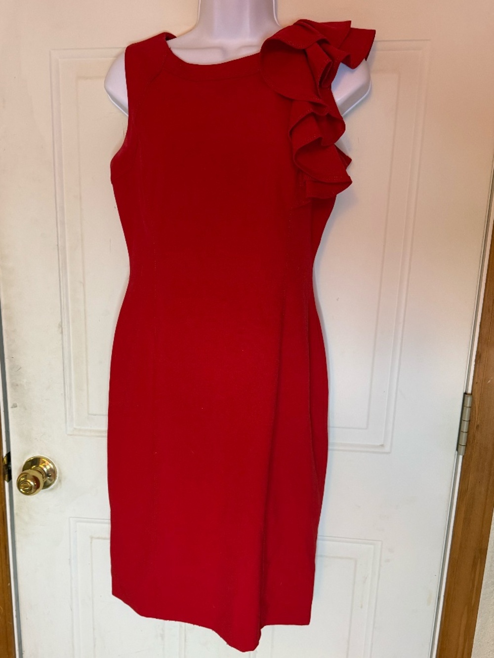 Calvin Klein Red Ruffle Shoulder Sheath Dress Size 2 Career Cocktail Wedding
